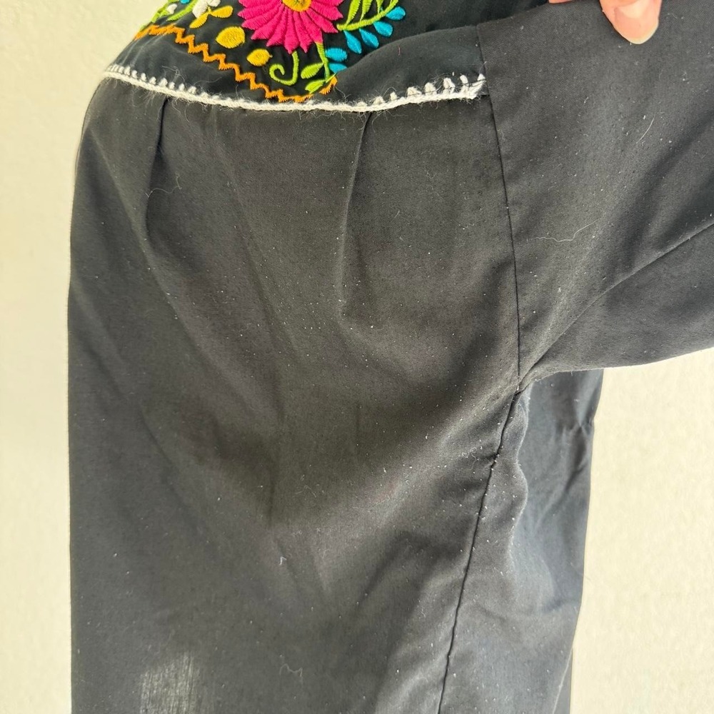 Black embroidered blouse Mexican style - Picture 7 of 8